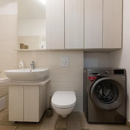 Ines - Modern 2br With Garden Views Lejlighed