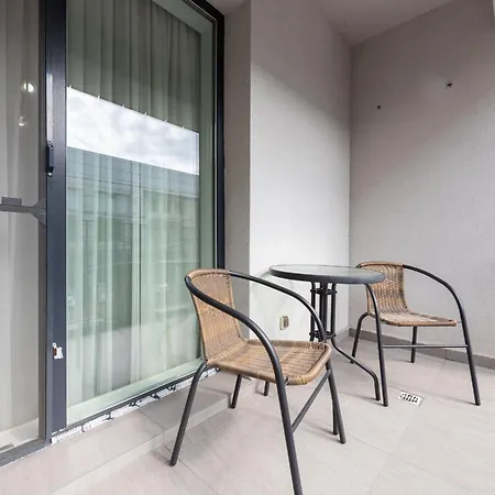 Apartman Ines - Modern 2br With Garden Views *