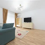 Ines - Modern 2br With Garden Views شقة