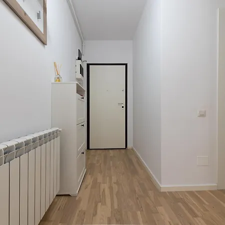 Apartamento Ines - Modern 2br With Garden Views Bucarest