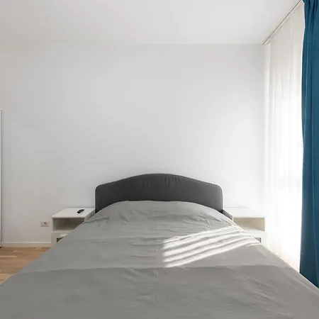 Apartamento Ines - Modern 2br With Garden Views Bucarest