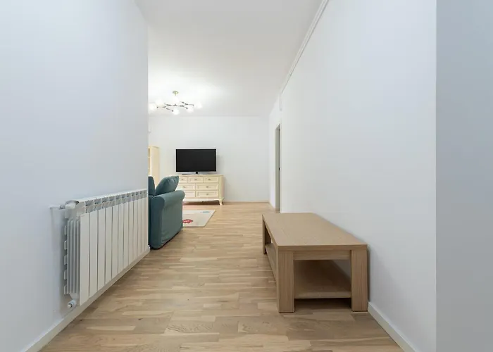 Ines - Modern 2br With Garden Views