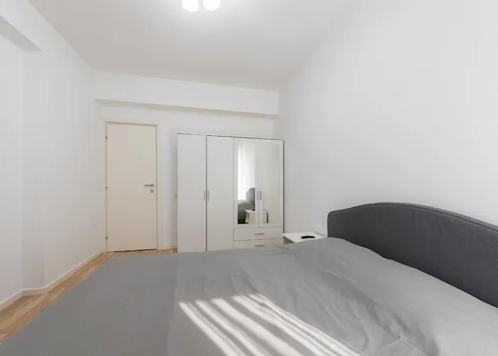Daire Ines - Modern 2br With Garden Views *
