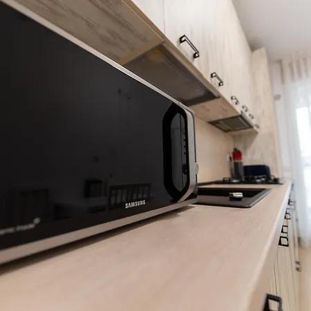 Apartment Ines - Modern 2br With Garden Views